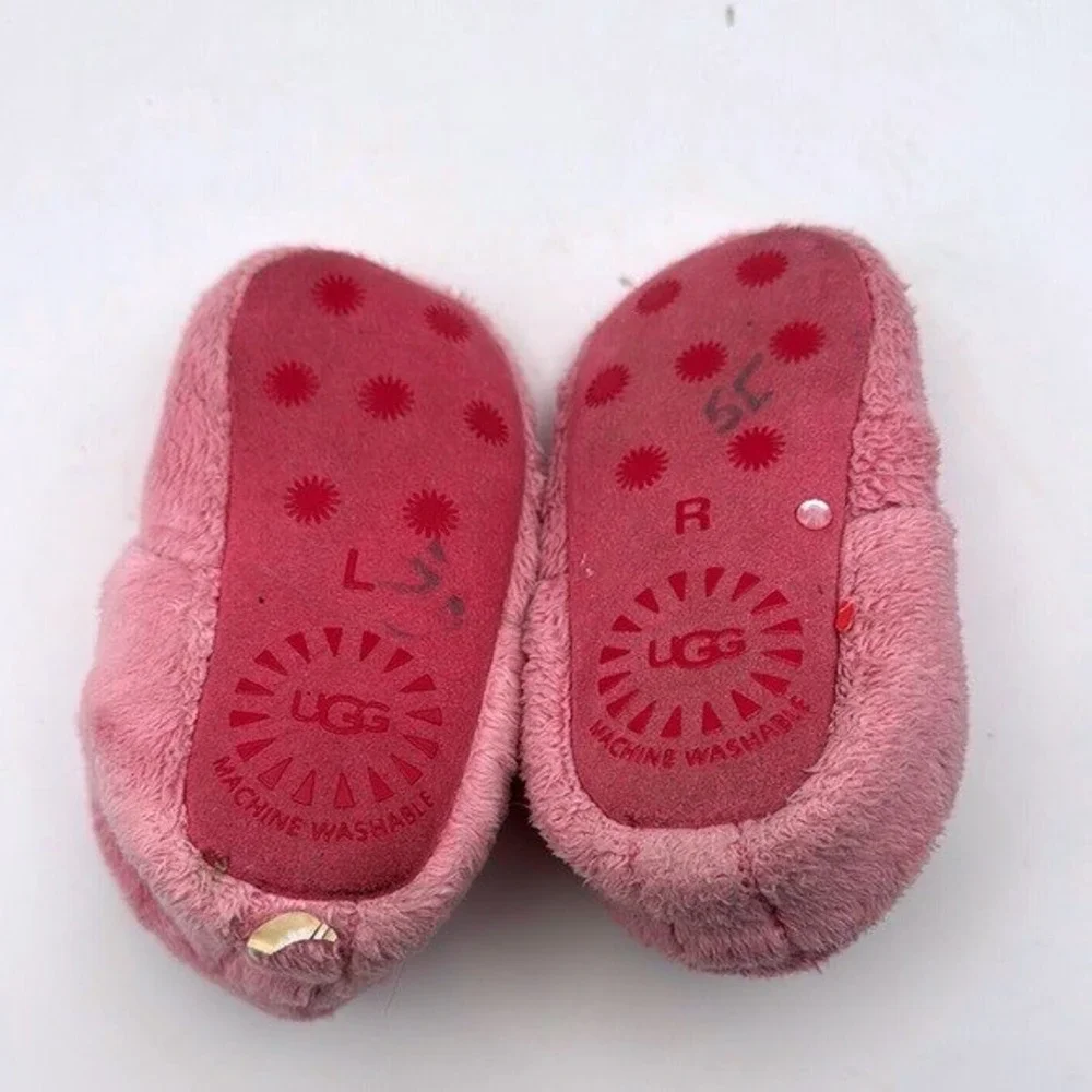 UGG Pink Fuzzy Baby Booties Crib Shoes Infant Toddler  Size 4.5